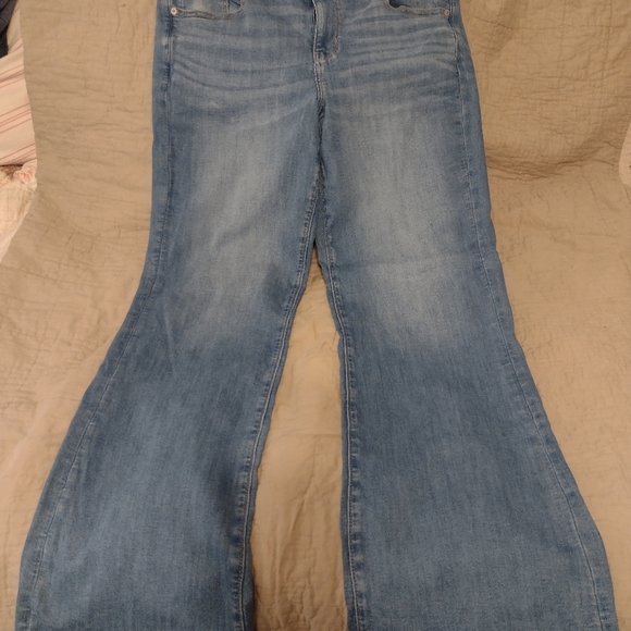 American Eagle Ne(x)t Level Stretch Favorite Boyfriend Jeans size 16L - Picture 1 of 5
